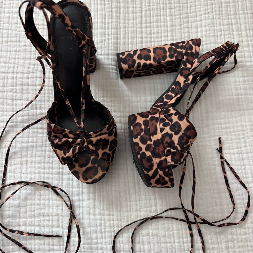 Gianni Bini Leopard Print Platform Heels - Picture 3 of 4